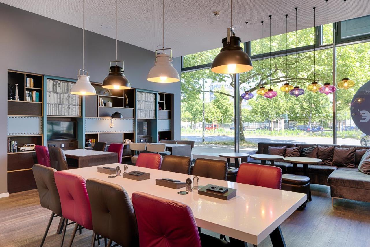 Premier Inn Hannover City University Buitenkant foto